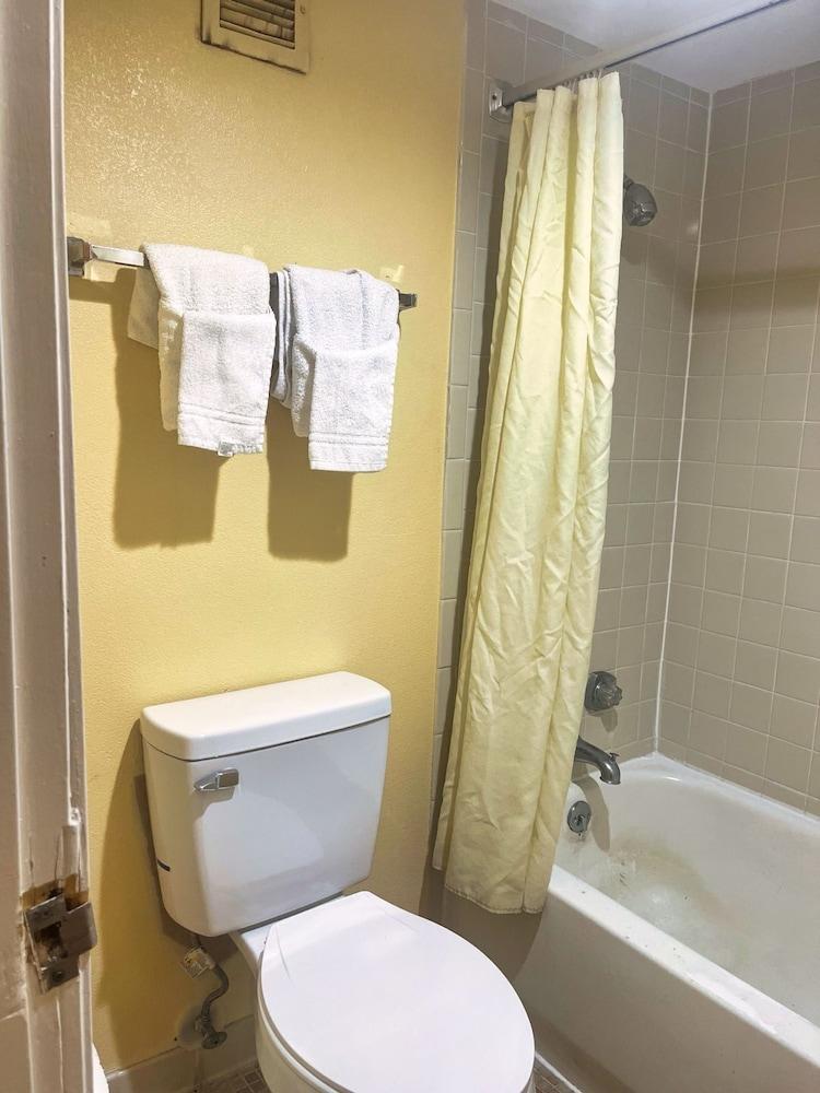 Executive Inn Laurel photo 20