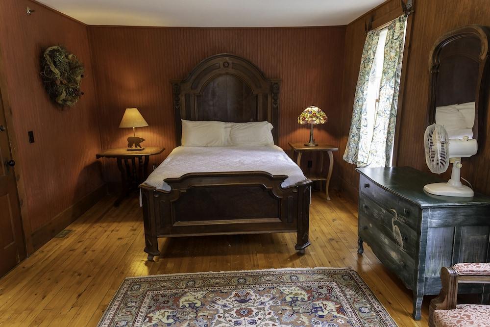The Woods Inn photo 39