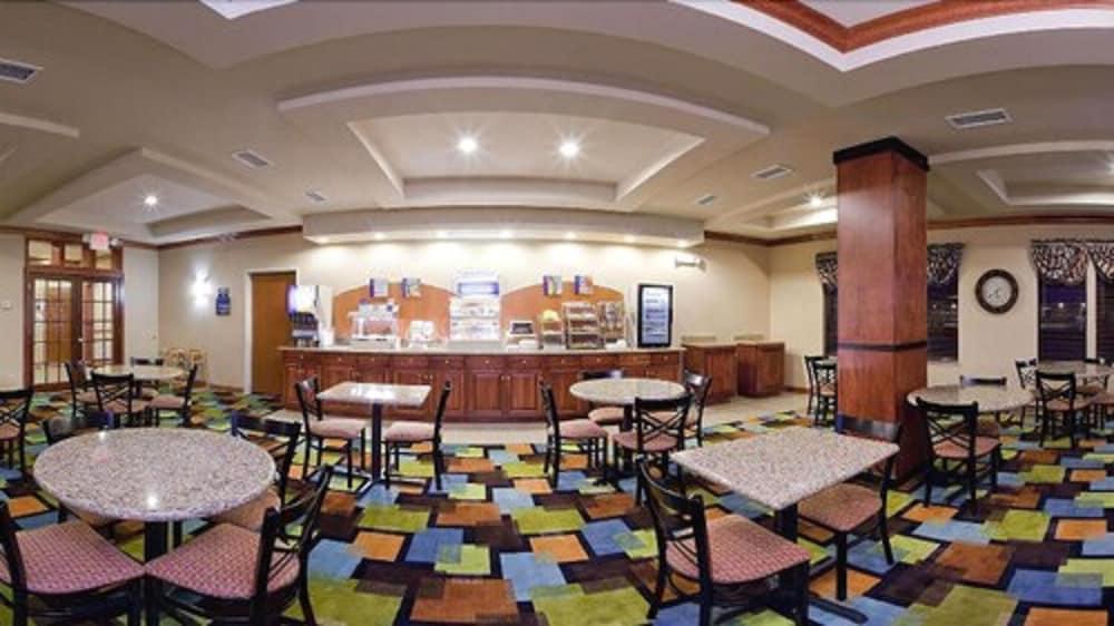 Holiday Inn Express Hotel & Suites ANDERSON NORTH by IHG photo 28