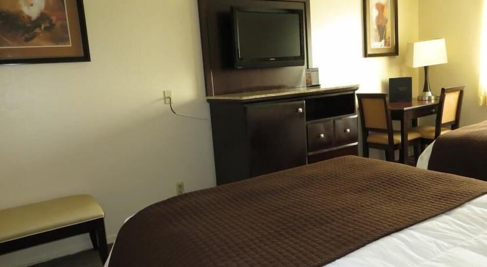 Longhorn Casino & Hotel photo 38
