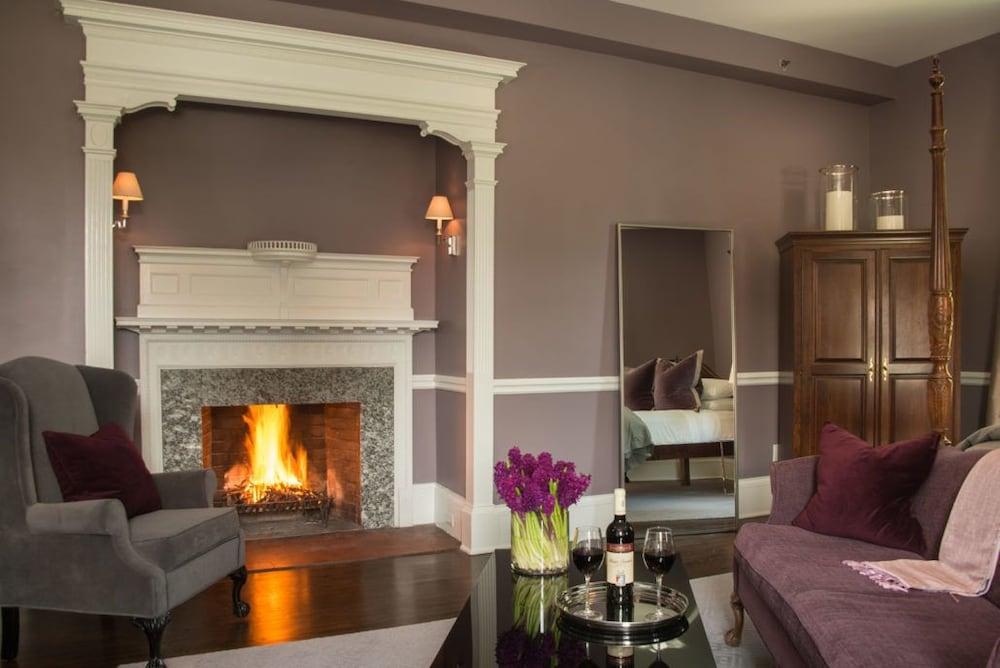 Kemble Inn photo 35