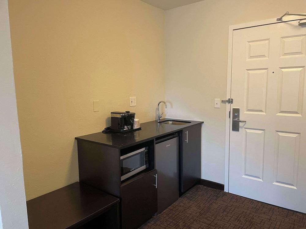 Suburban Studios Melbourne Airport photo 12