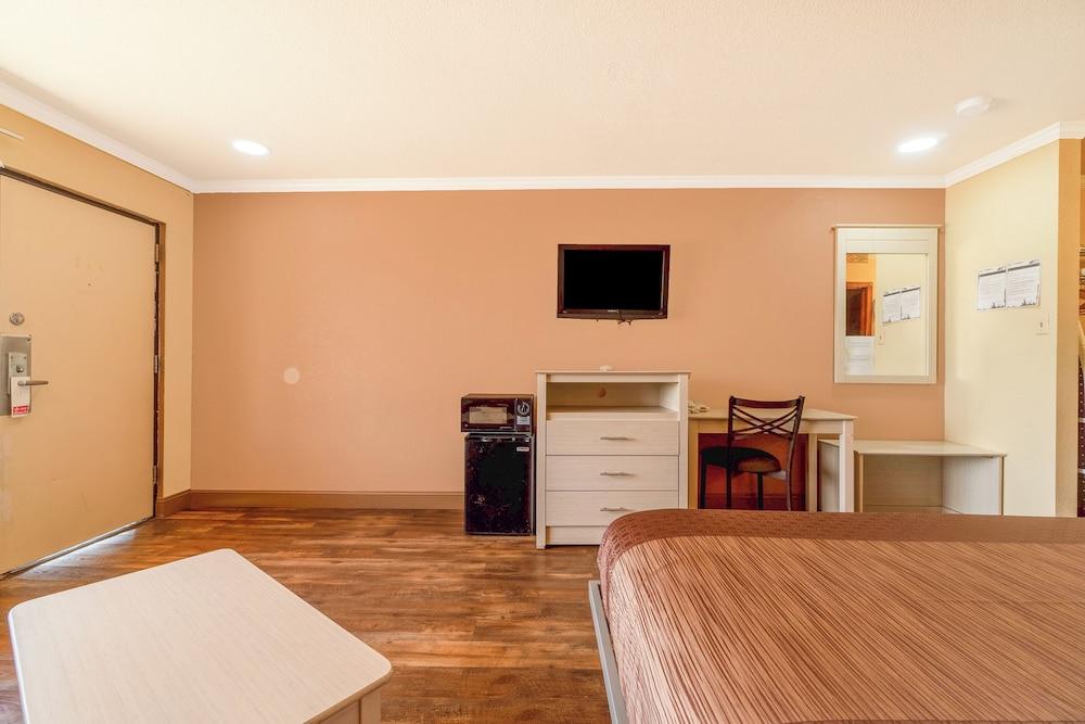 River Valley Motor Inn photo 8