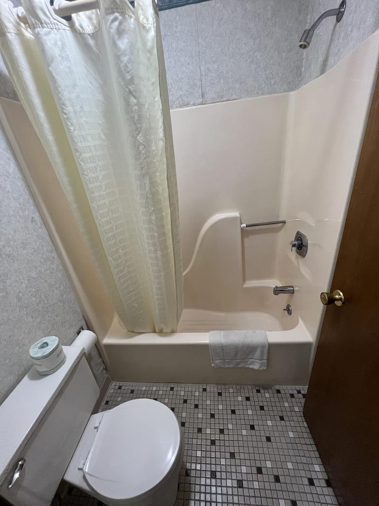 Americas Inn photo 83