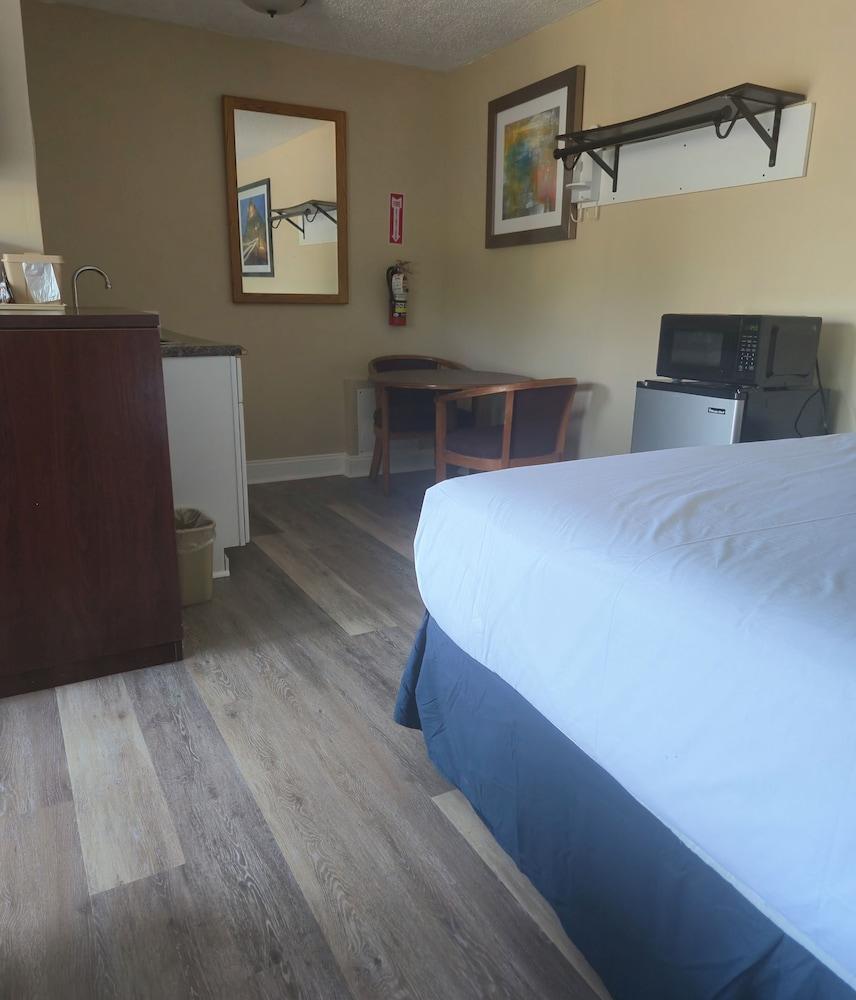 Nashoba Valley Inn & Suites photo 13