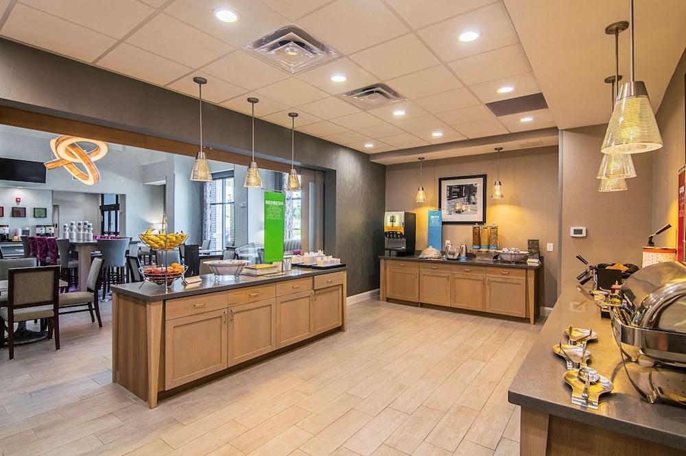 Hampton Inn & Suites Dallas/Richardson photo 31