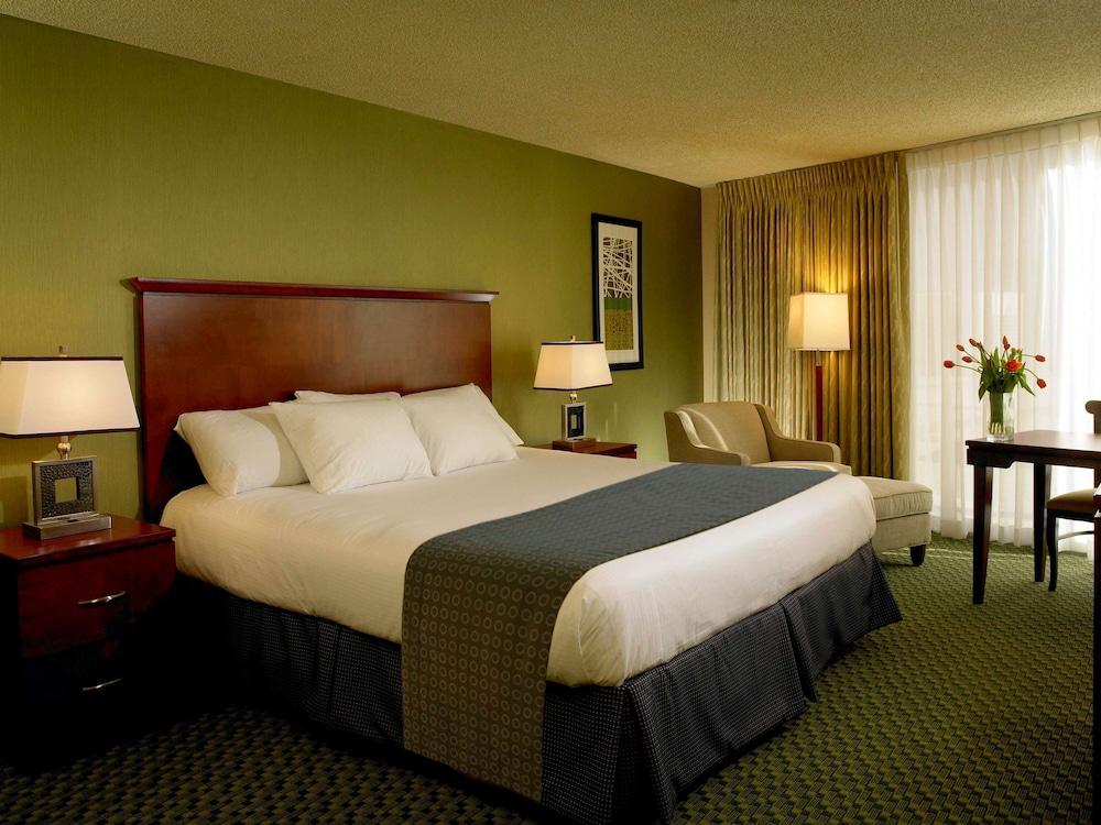 The Aquarius Casino Resort, BW Premier Collection photo 27