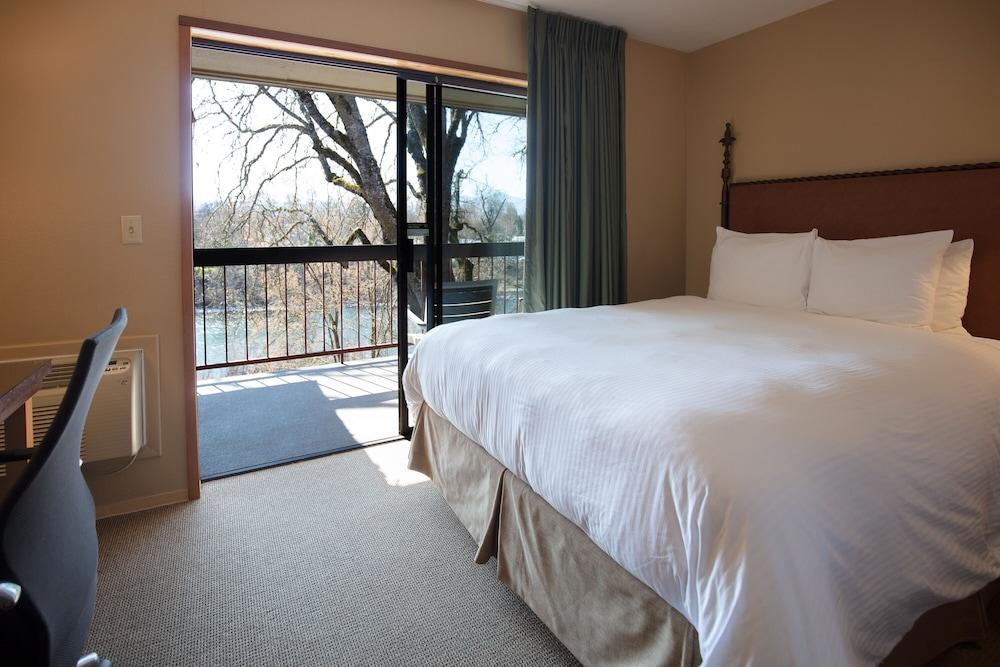 Riverside Inn photo 17