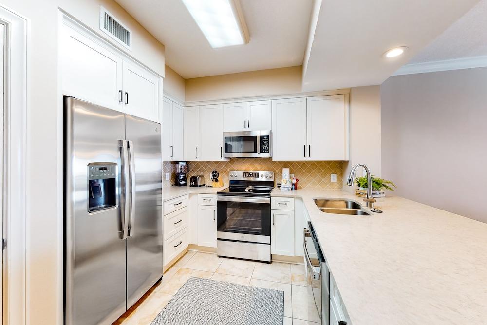 Azure Condominiums photo 21