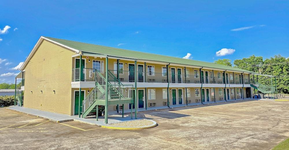Garden Inn & Suites photo 26
