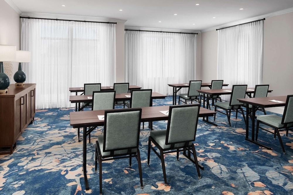 Embassy Suites by Hilton Charleston Harbor Mt. Pleasant photo 30