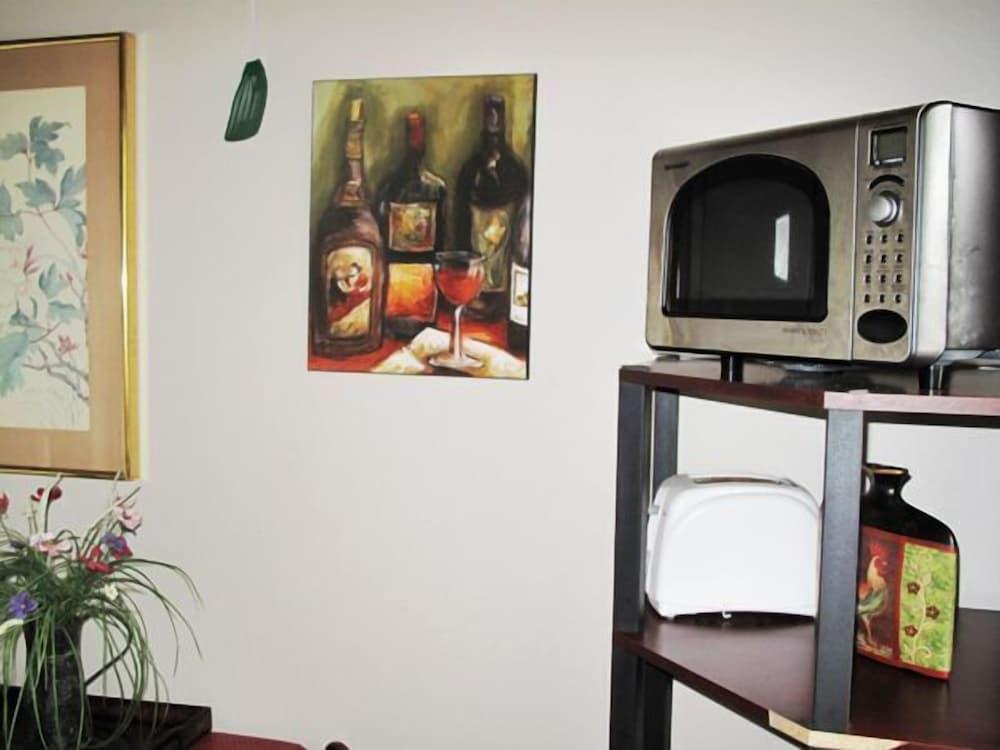 Hudson Manor Inn photo 20