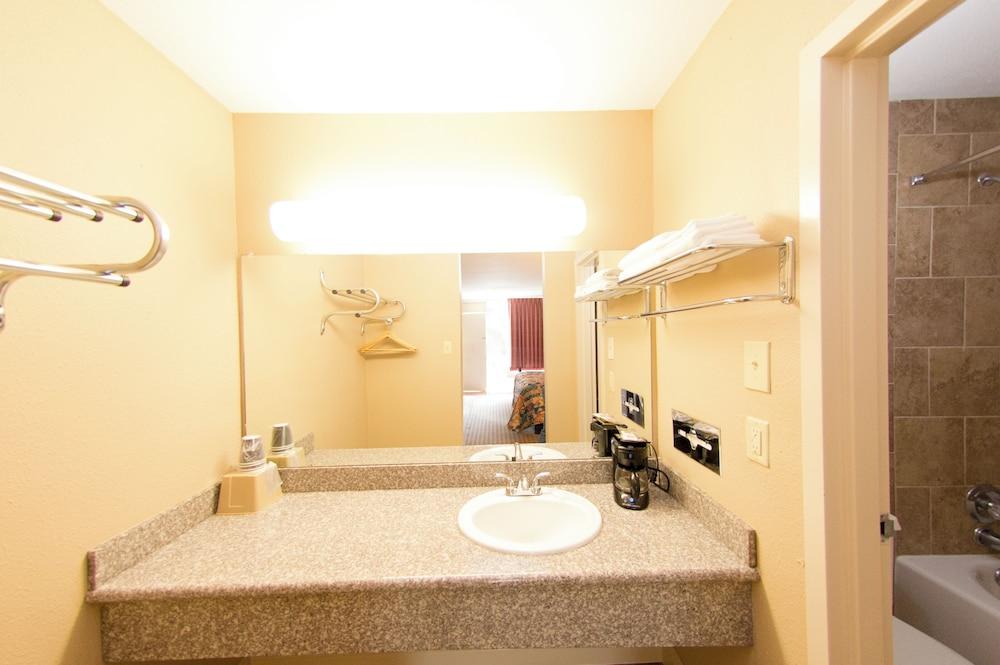 Audubon Inn photo 6