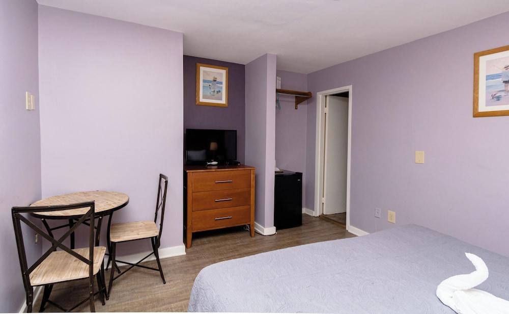 Charlroy Motel photo 38