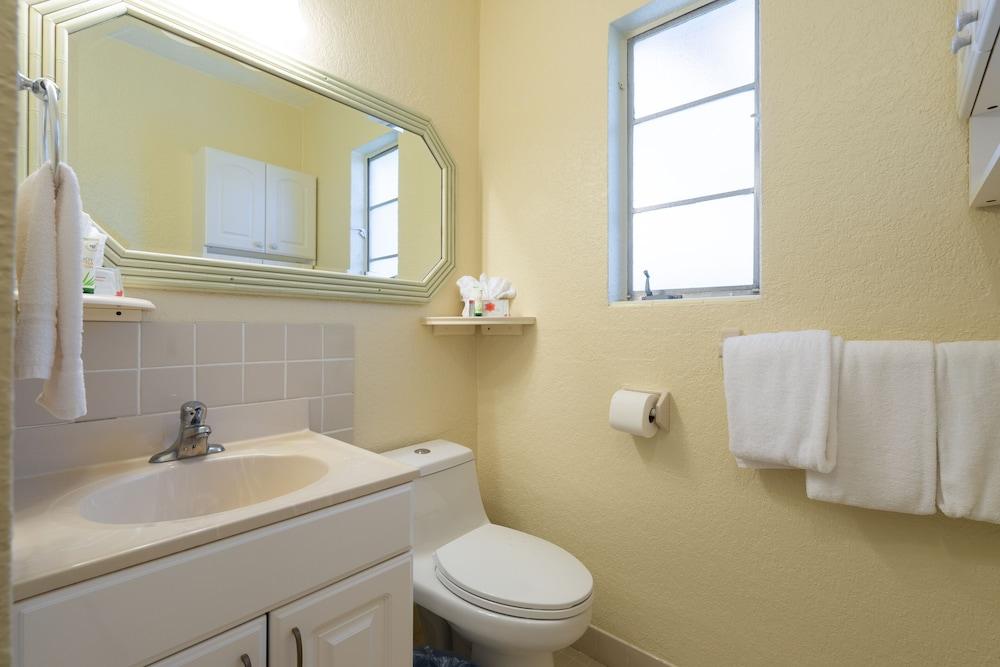 Mar Bay Motel &Suites photo 44