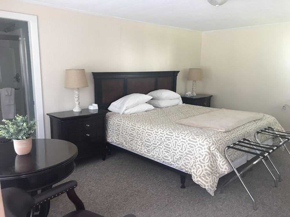 Gallagher's Travels Bar Harbor Motel & Cabins photo 5