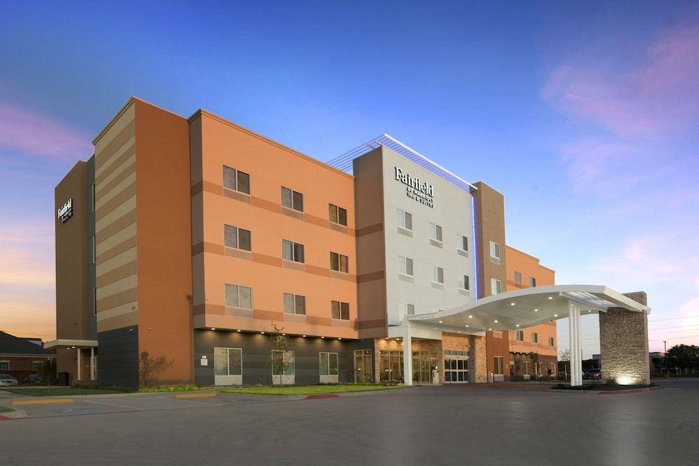 Fairfield Inn and Suites Dallas East photo 1
