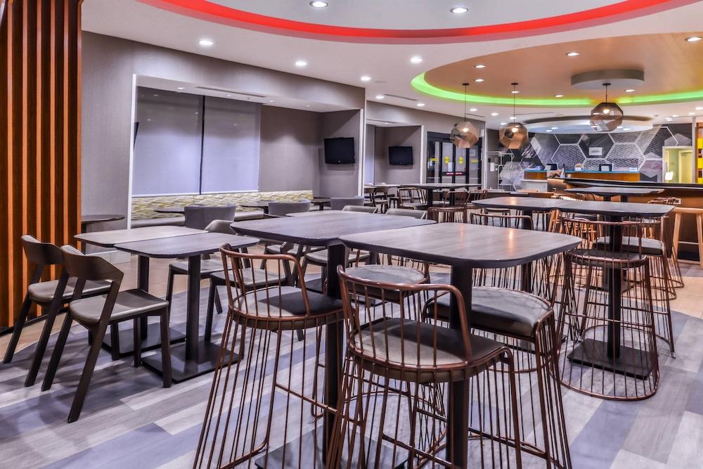 Springhill Suites by Marriott Temecula Wine Country photo 34