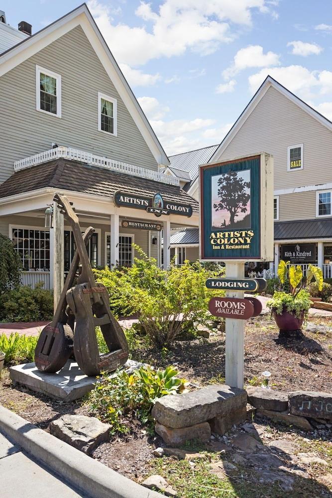 Artists Colony Inn photo 36