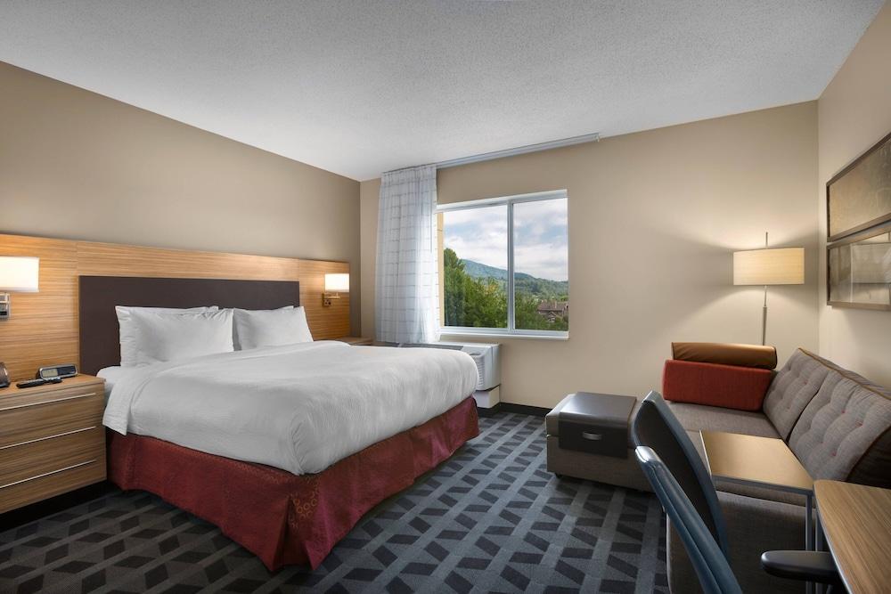 TownePlace Suites by Marriott Boone photo 12