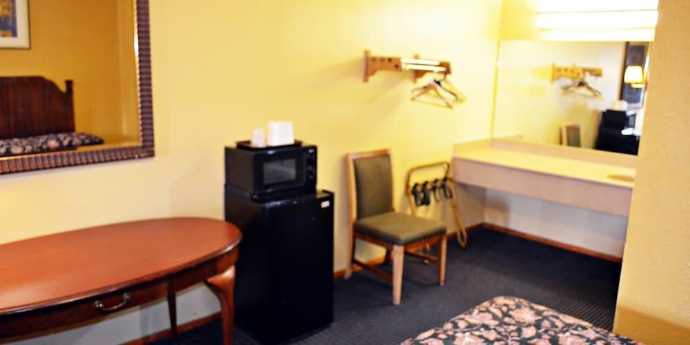 Aloha Inn photo 10