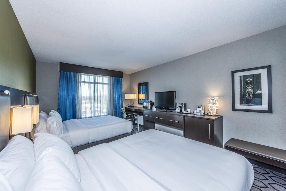 Holiday Inn Express & Suites Charleston Arpt-Conv Ctr Area photo 44