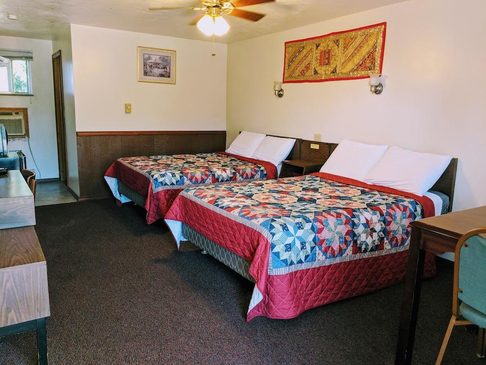 In Town Inn photo 7
