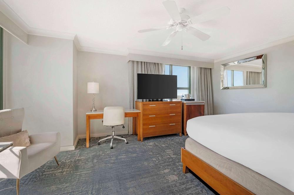 Hilton Virginia Beach Oceanfront photo 65