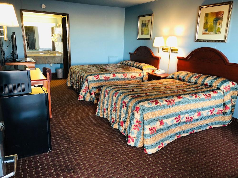 Regency Inn photo 12
