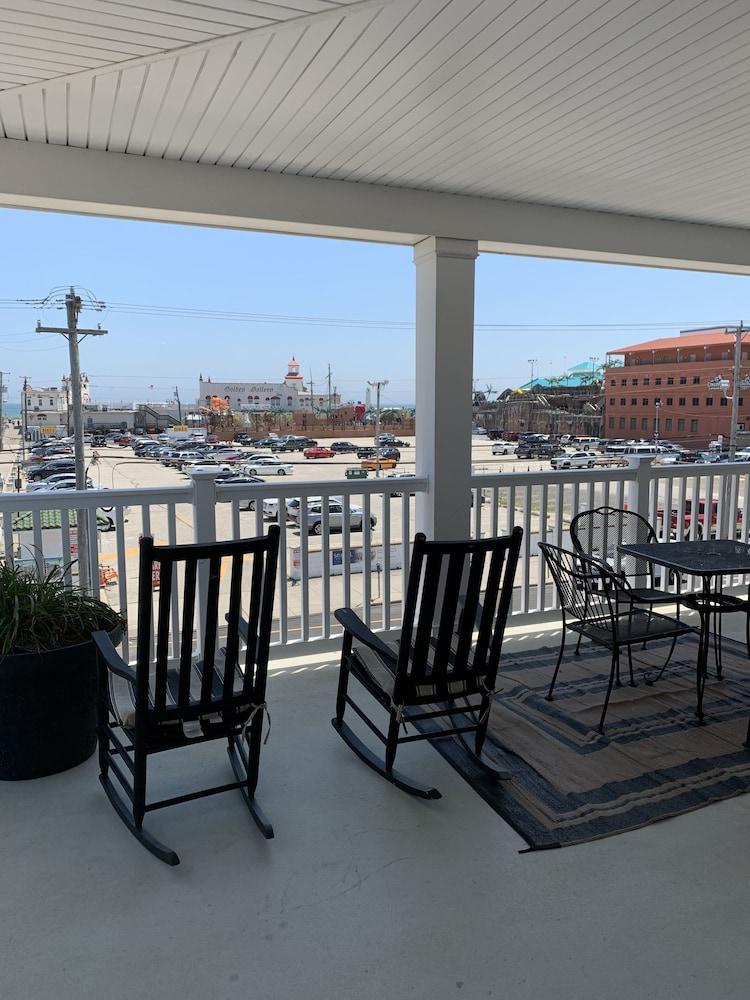Ocean Manor Inn photo 10