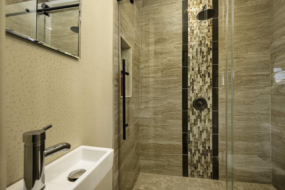 The Edward Hotel photo 9