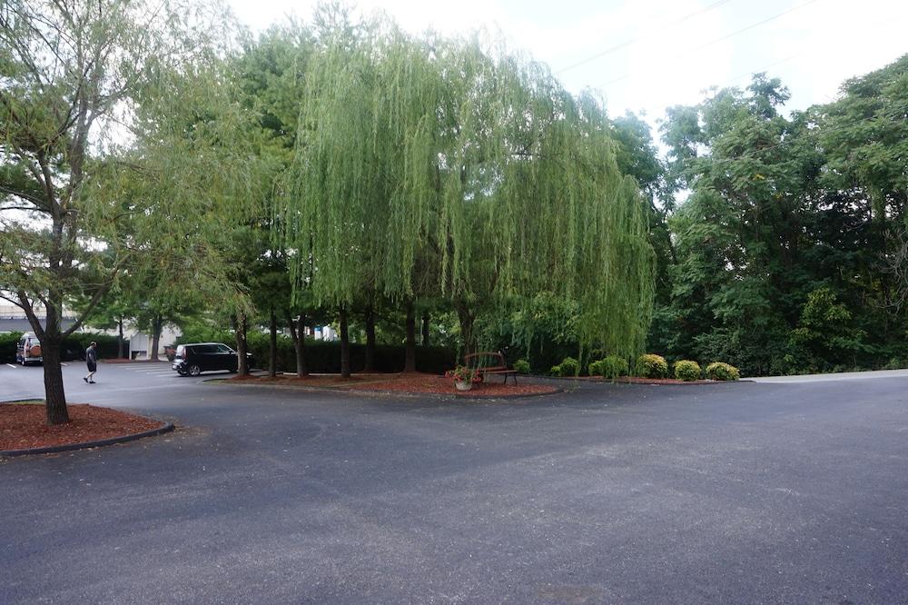 Affordable Corporate Suites of Overland Drive photo 24