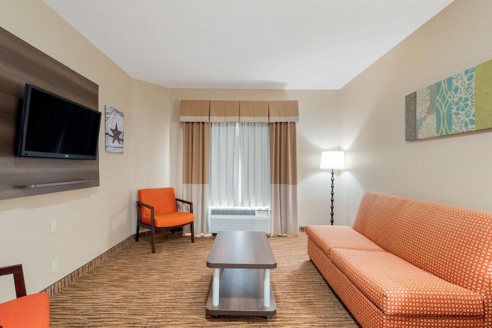 Best Western Plus DFW Airport Suites photo 14