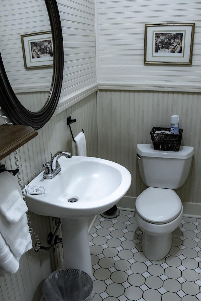 McCloud River B&B photo 9