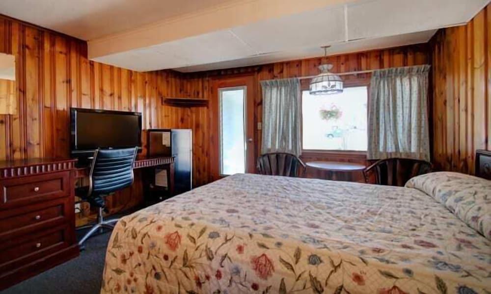 Dolphyn Motel photo 21