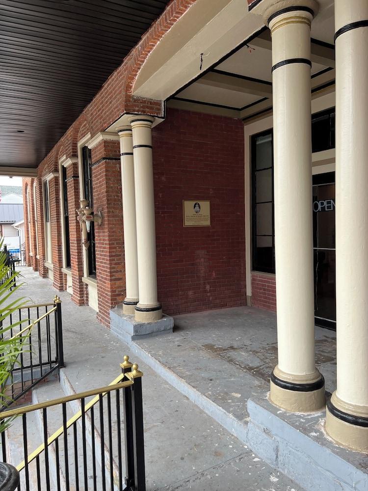 The Fallon Hotel photo 8