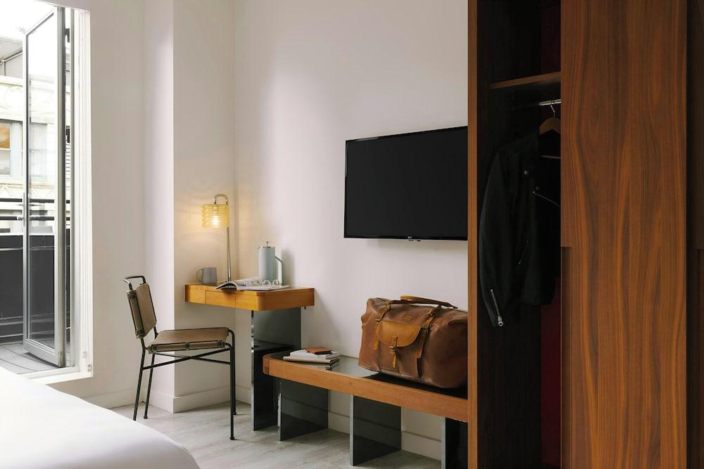 Hotel Henri NY photo 24