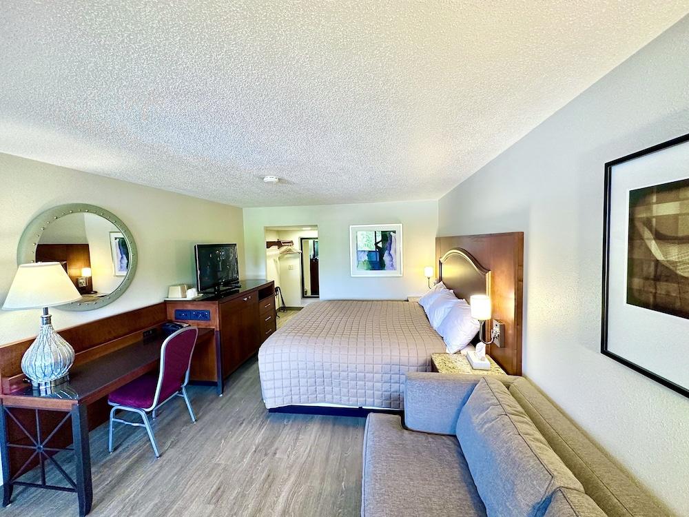 Inn of Sheboygan photo 4