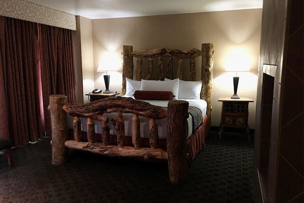 Midnight Rose & McGills Hotel & Casino photo 22