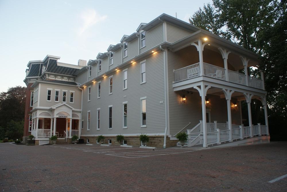 Steele Mansion photo 76