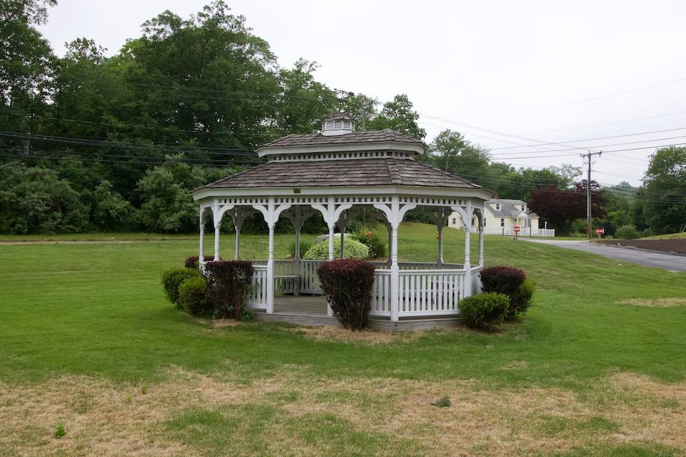 Oakdell Motel photo 43