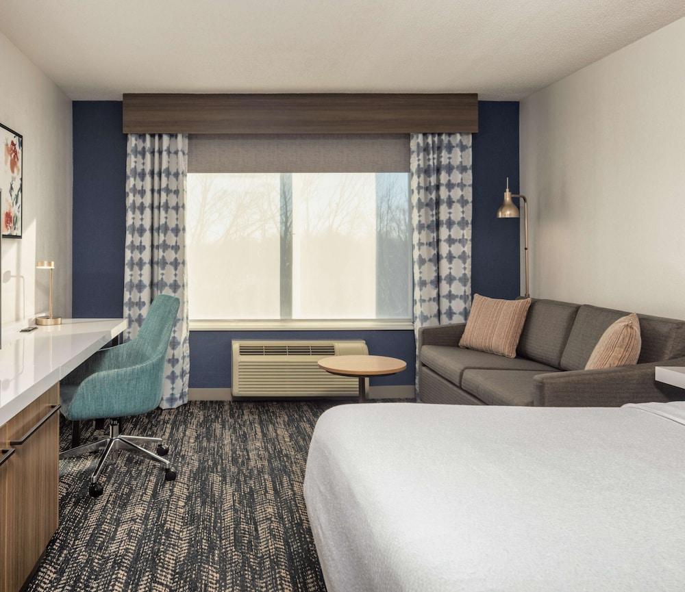 Hilton Garden Inn Chicago / Oak Brook photo 12