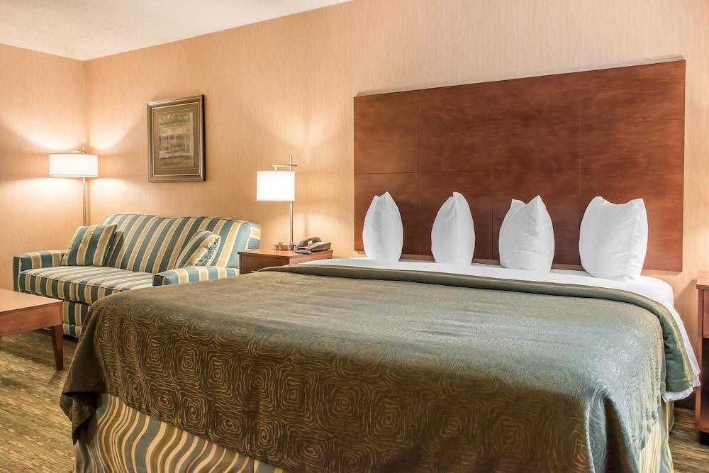 Quality Inn Bedford photo 53