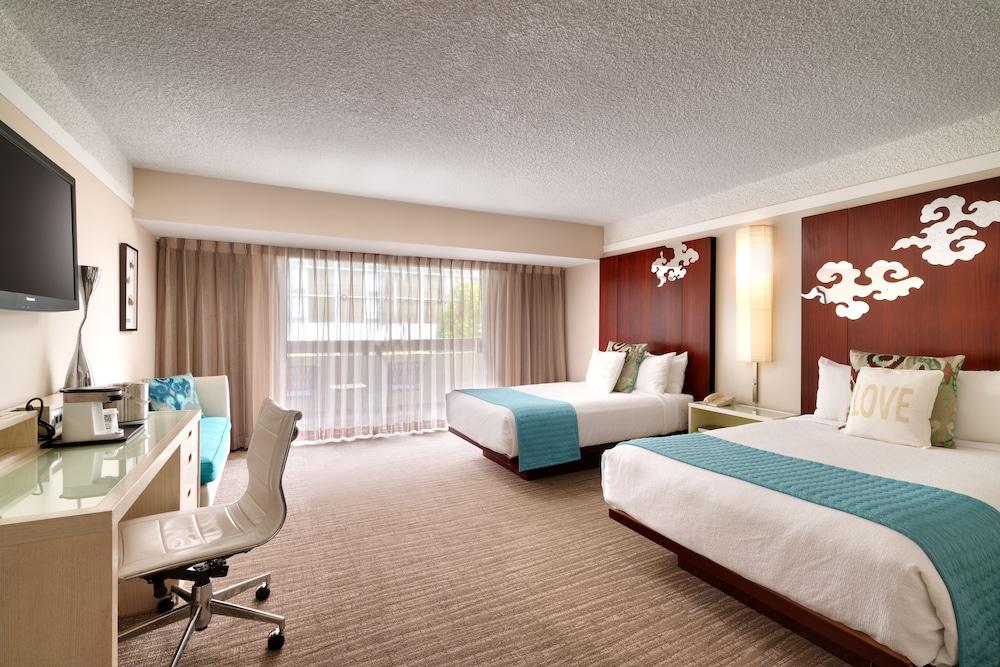 Atrium Hotel at Orange County Airport photo 16