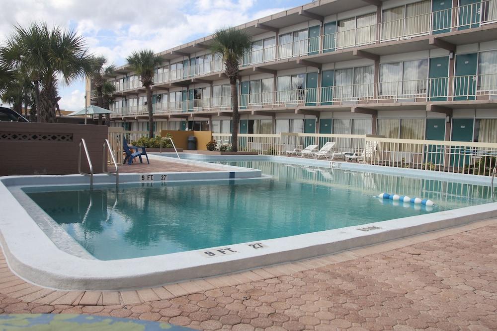 Cruise Port Inn photo 6