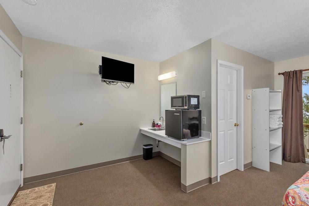 The Lakeview Motel photo 54