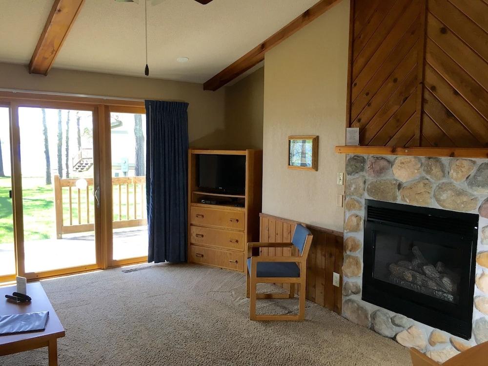Kavanaugh's Sylvan Lake Resort photo 5