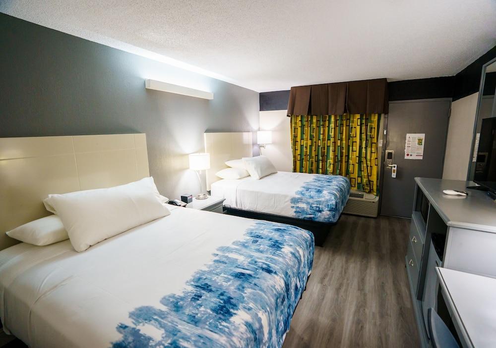 Lx Hotel, Powered by ACW Circle photo 33