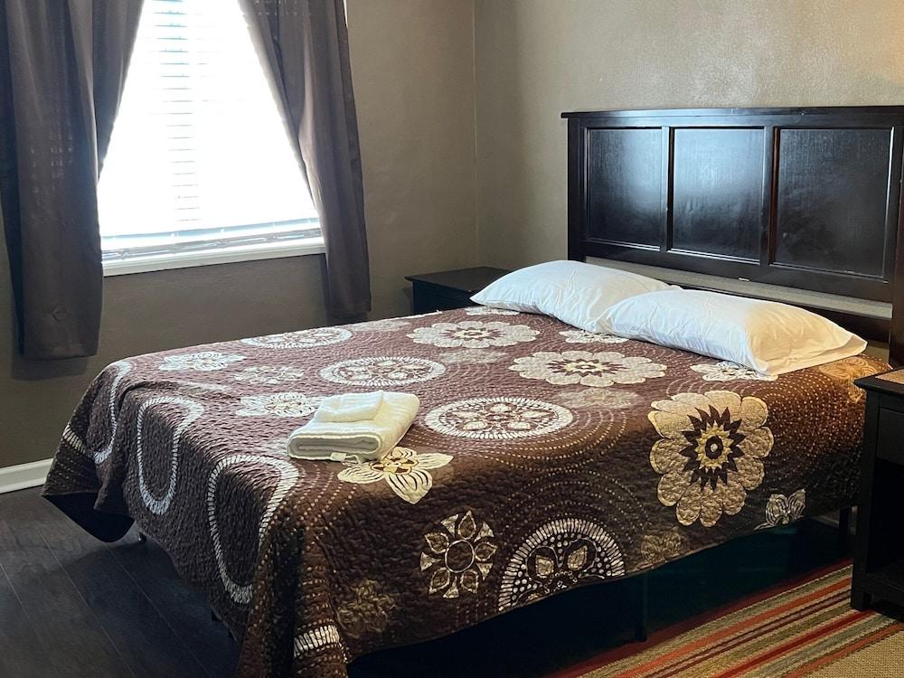 The Travelers Inn photo 6