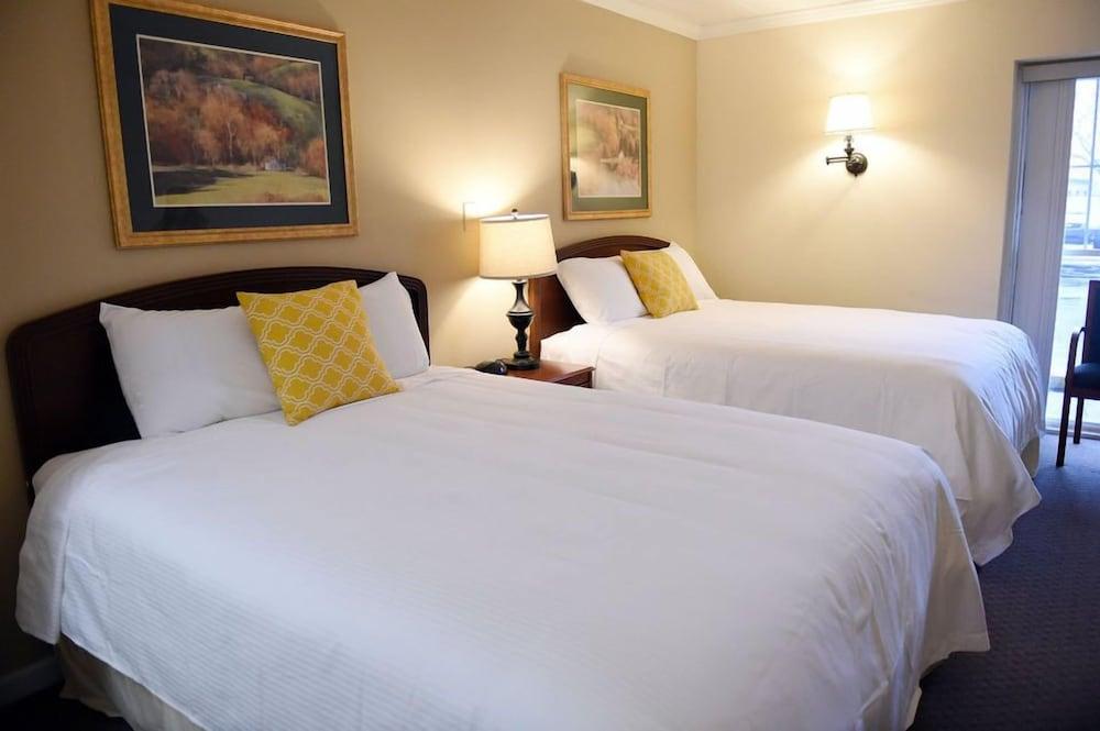 The University Inn Ann Arbor photo 3